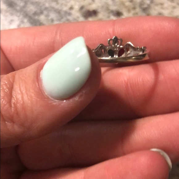 Size 6 claddagh ring - Picture 3 of 3
